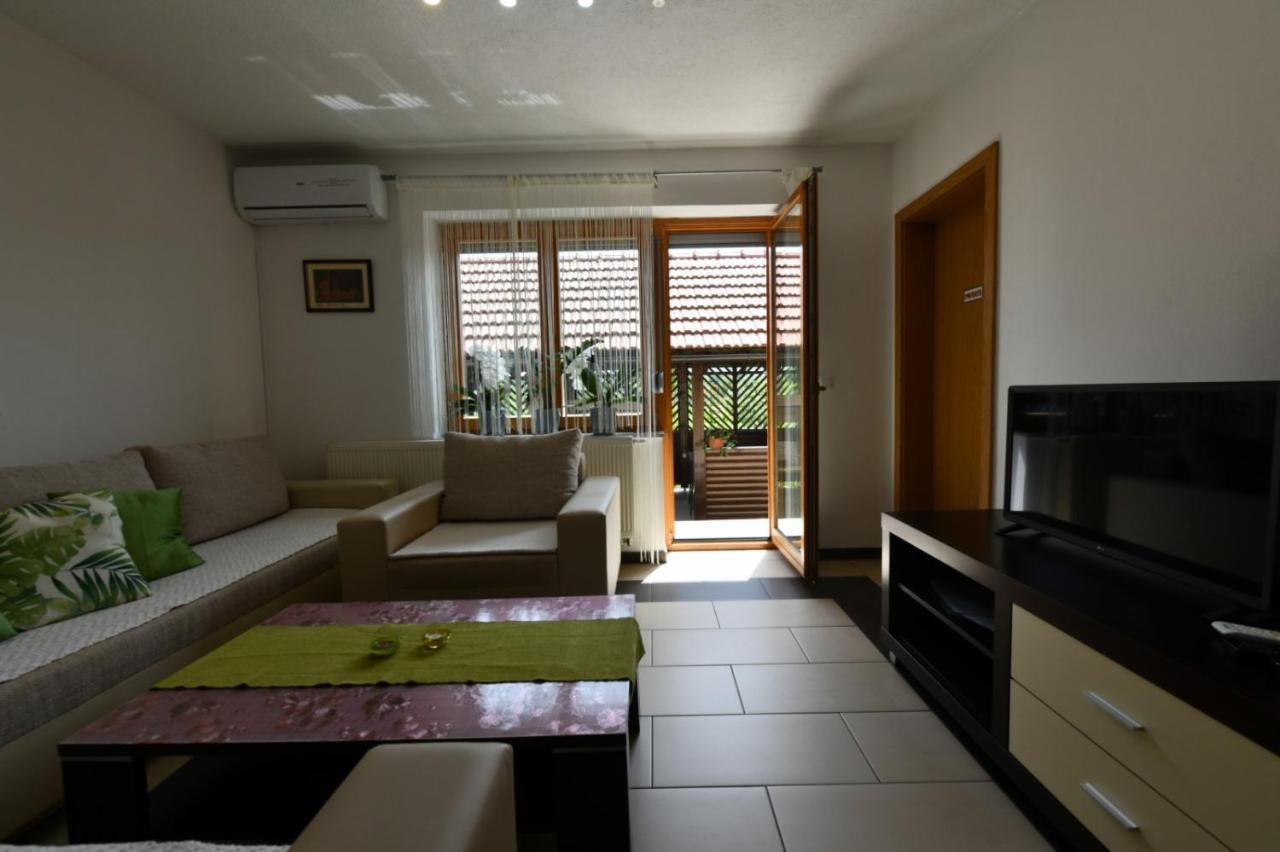 House Matijevic Simic Hotel Grabovac  Kültér fotó